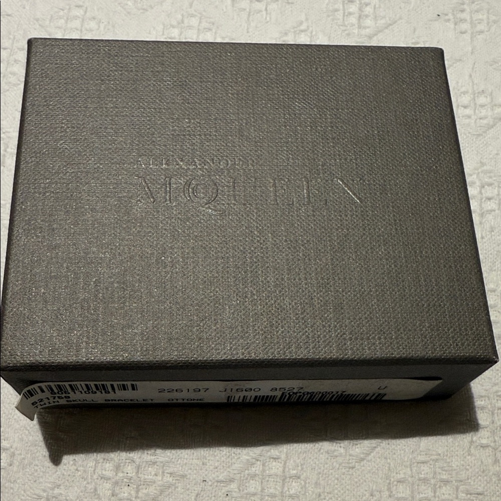 Alexander McQueen twin Skull bracelet - Picture 3 of 3